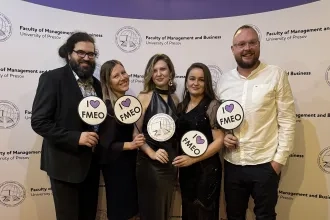 Dr. Bačinský, Dr. Miškufová, Mgr. Melnyk, Dr. Košíková a Dr. Korečko počas Manager party (v roku 2025)