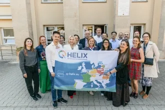 Q‑Helix